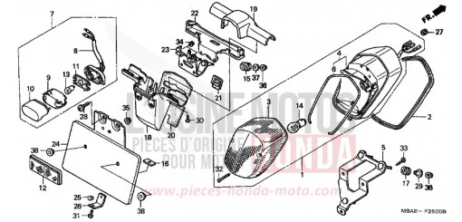 FEU ARRIERE (VT750C/C2/NV750C2) VT750C21 de 2001